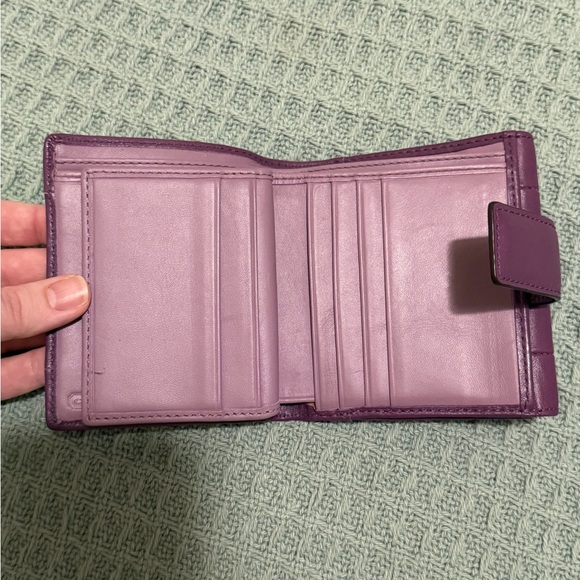 Coach purple medium bifold wallet - Picture 11 of 14